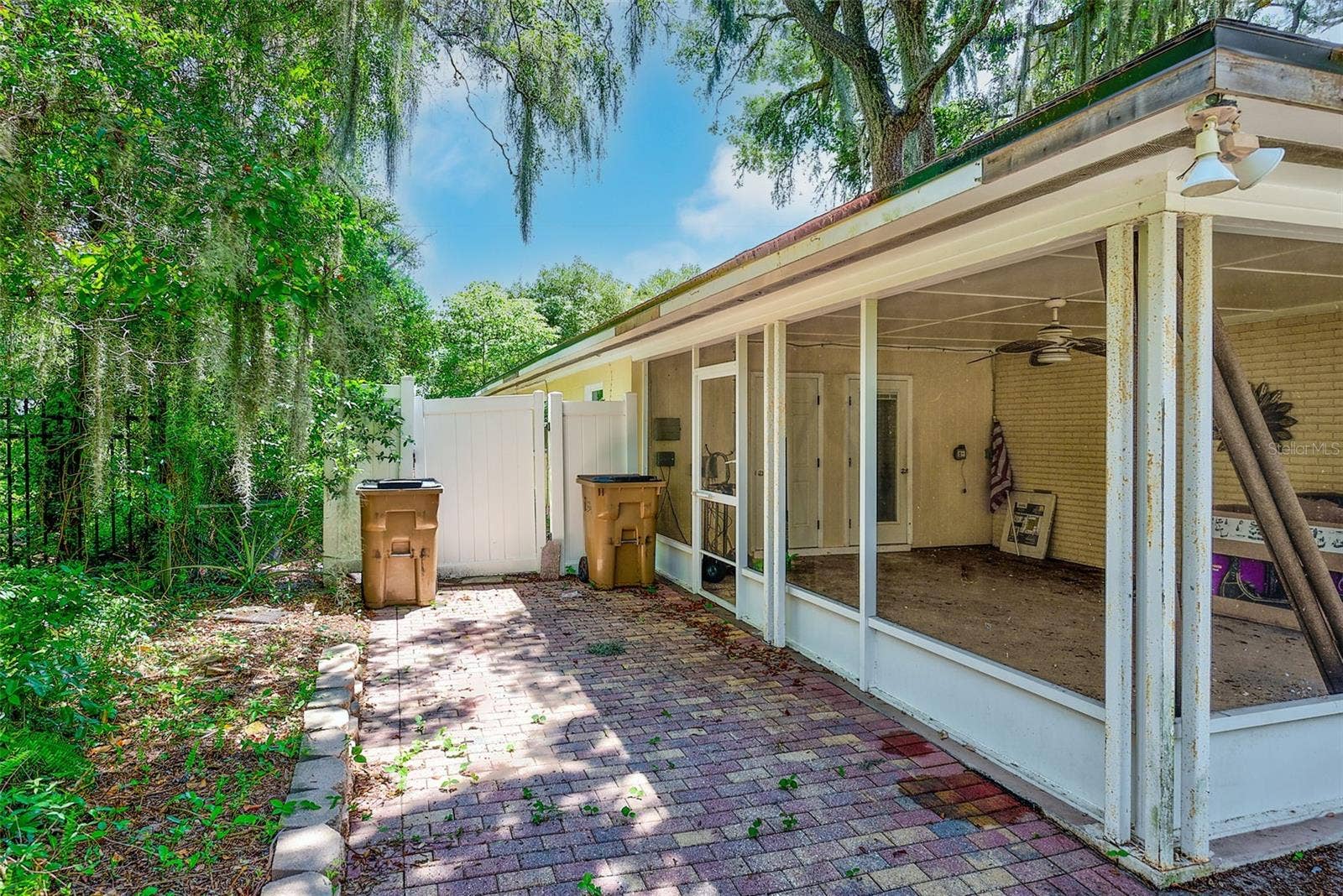 303 SAINT AUGUSTINE AVENUE, Temple Terrace, FL 33617