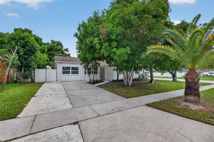 Property photo for 9001 ARNDALE CIRCLE, Tampa, FL