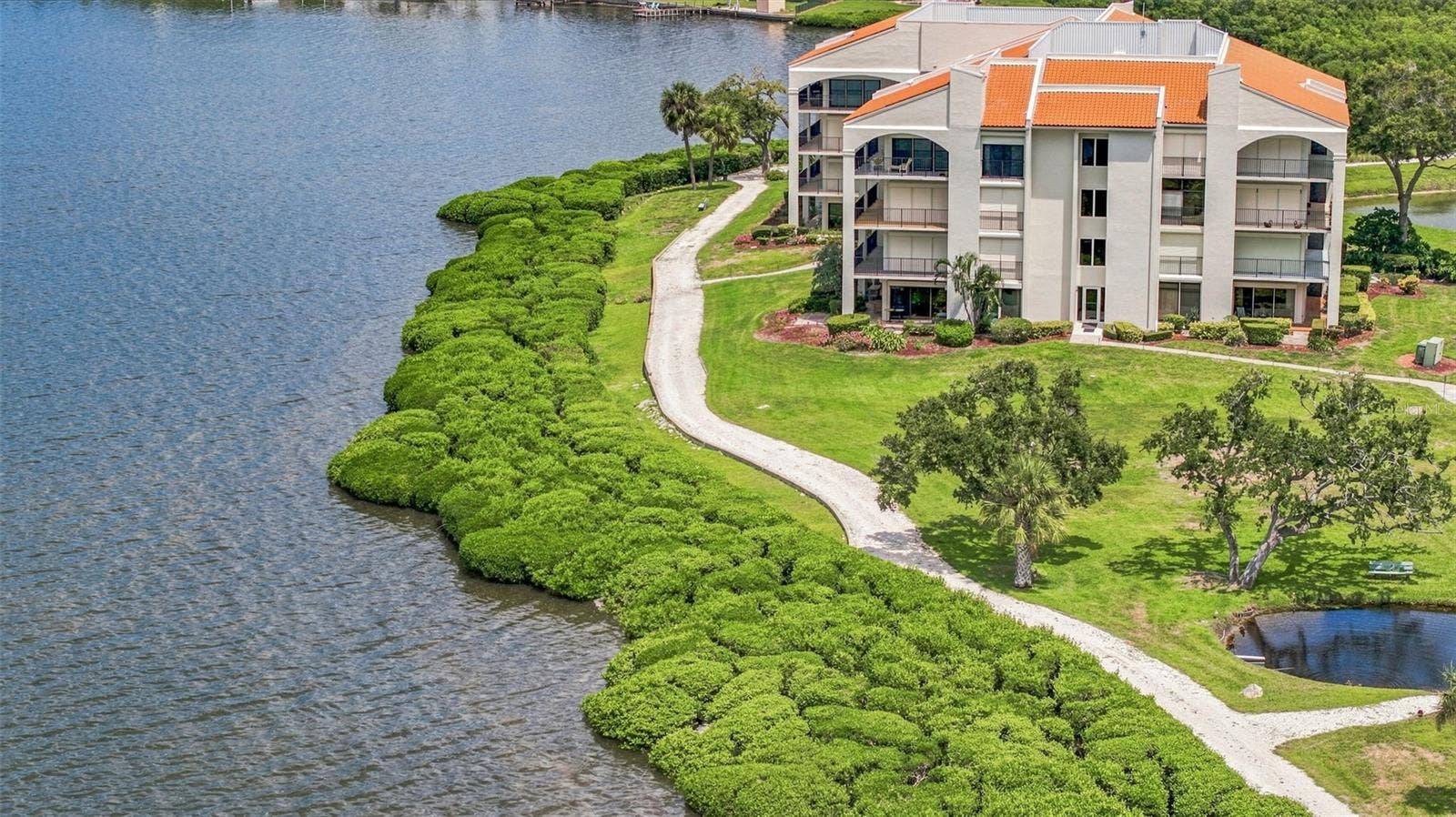 1805 MARINER DRIVE, #53, Tarpon Springs, FL 34689 1805 MARINER DRIVE, #53, Tarpon Springs, FL 34689
