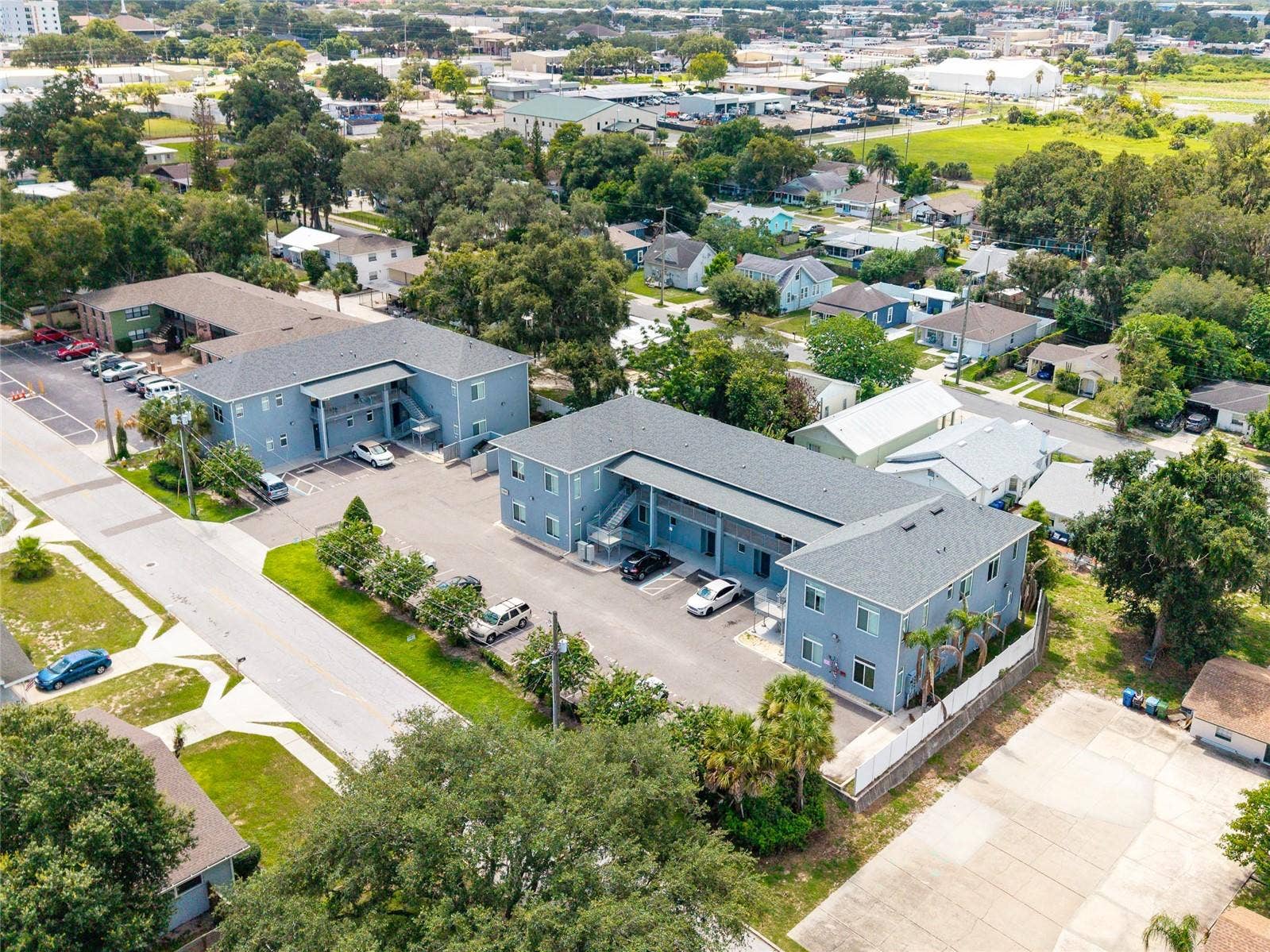 750 AVE C SW, Winter Haven, FL 33880 750 AVE C SW, Winter Haven, FL 33880