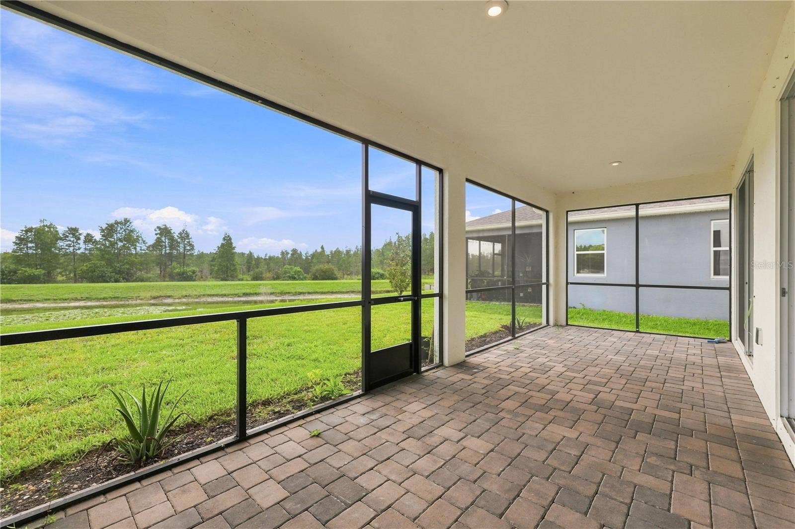 19780 BLUE POND DRIVE, Lutz, FL 33558