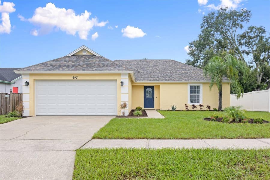 Property photo for 643 LAKEMONT DR, Brandon, FL