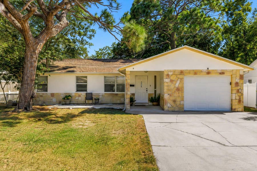 Property photo for 518 62ND AVENUE NE, St Petersburg, FL