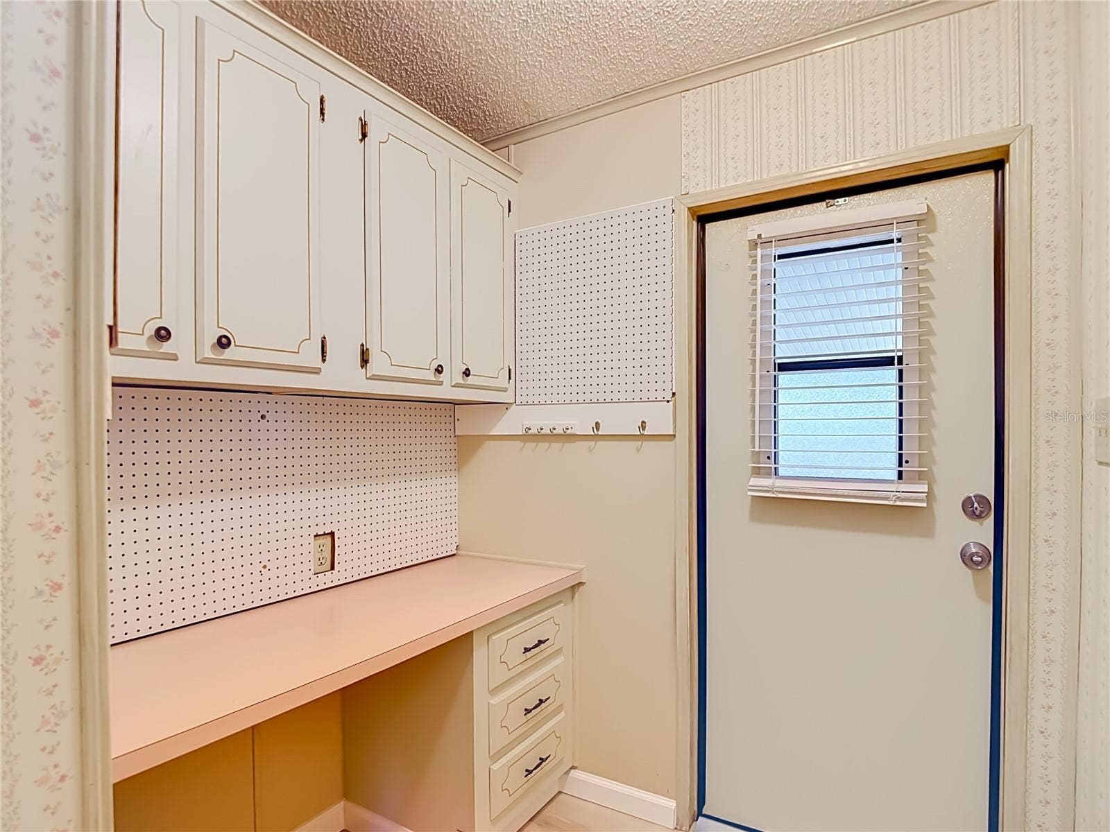 4919 BLANCO DRIVE, Zephyrhills, FL 33541 Office Area