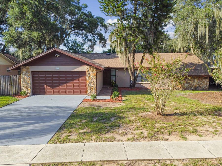 Property photo for 1010 RIFLECREST AVENUE, Valrico, FL