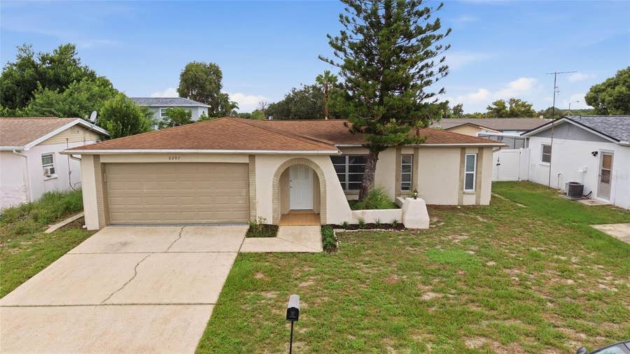 Property photo for 8207 DEDHAM DRIVE, Port Richey, FL