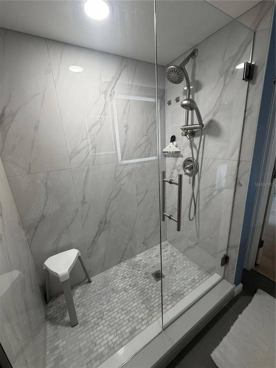 1270 GULF BOULEVARD, #707, Clearwater Beach, FL 33767 Brand new Primary Bath
