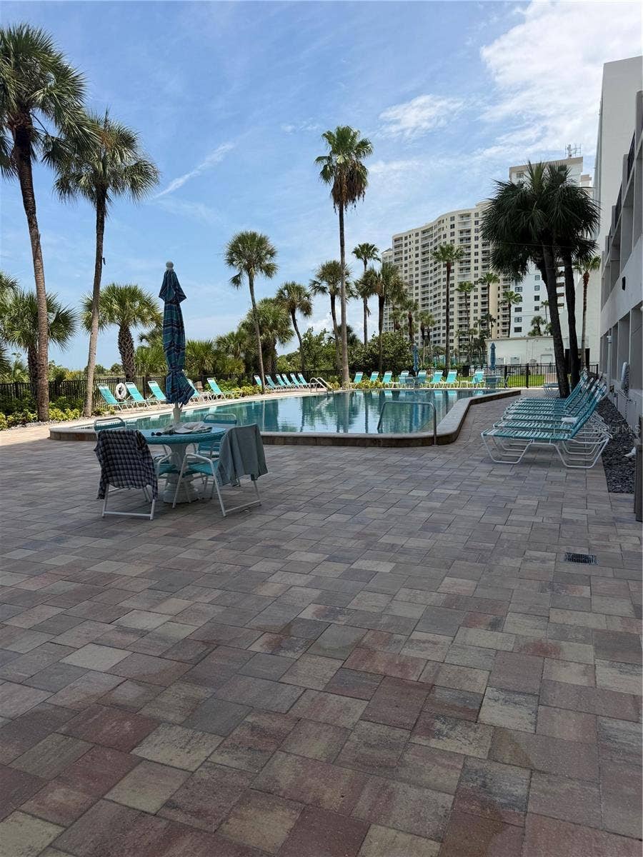 1270 GULF BOULEVARD, #707, Clearwater Beach, FL 33767 Pool area