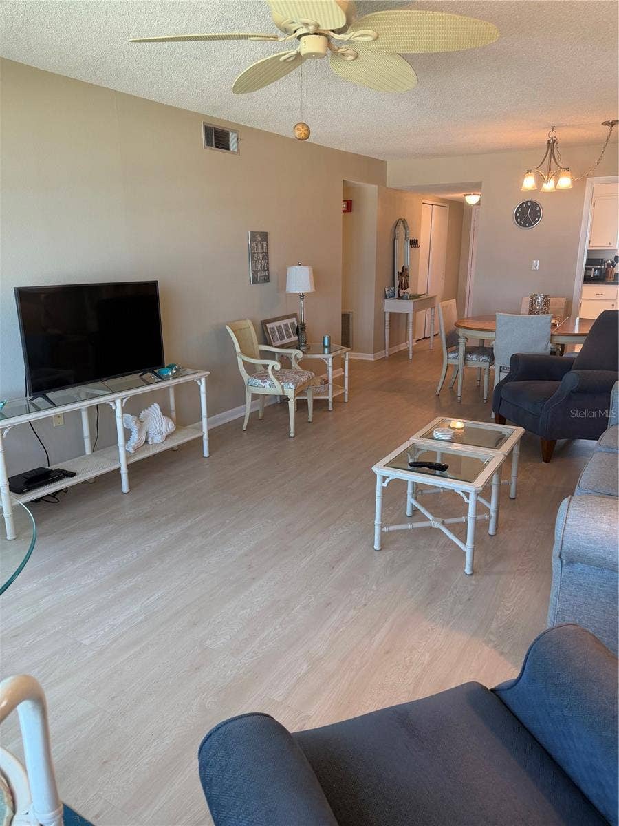 1270 GULF BOULEVARD, #707, Clearwater Beach, FL 33767 1270 GULF BOULEVARD, #707, Clearwater Beach, FL 33767