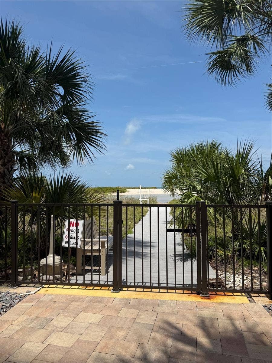 1270 GULF BOULEVARD, #707, Clearwater Beach, FL 33767 Beach access