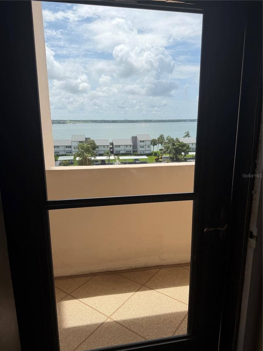 1270 GULF BOULEVARD, #707, Clearwater Beach, FL 33767 Looking out the front door to the intracoastal.