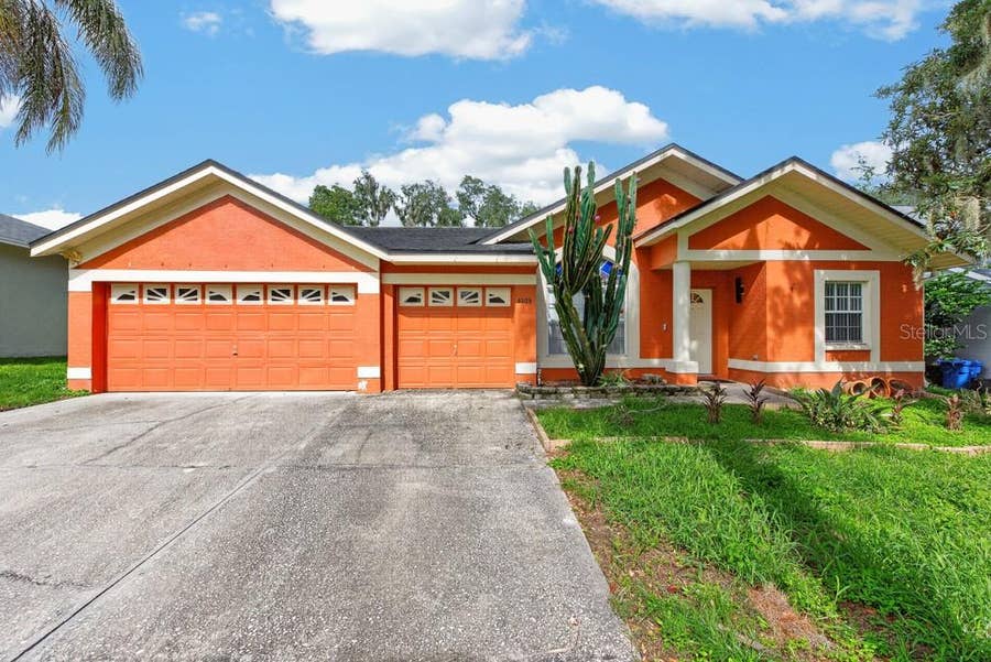 Property photo for 4609 OAK RIVER CIRCLE, Valrico, FL