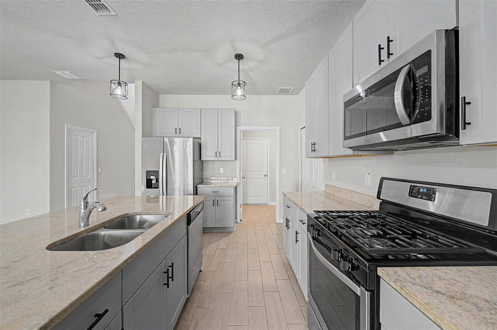 5435 BUNGALOW GROVE COURT, Palmetto, FL 34221 5435 BUNGALOW GROVE COURT, Palmetto, FL 34221