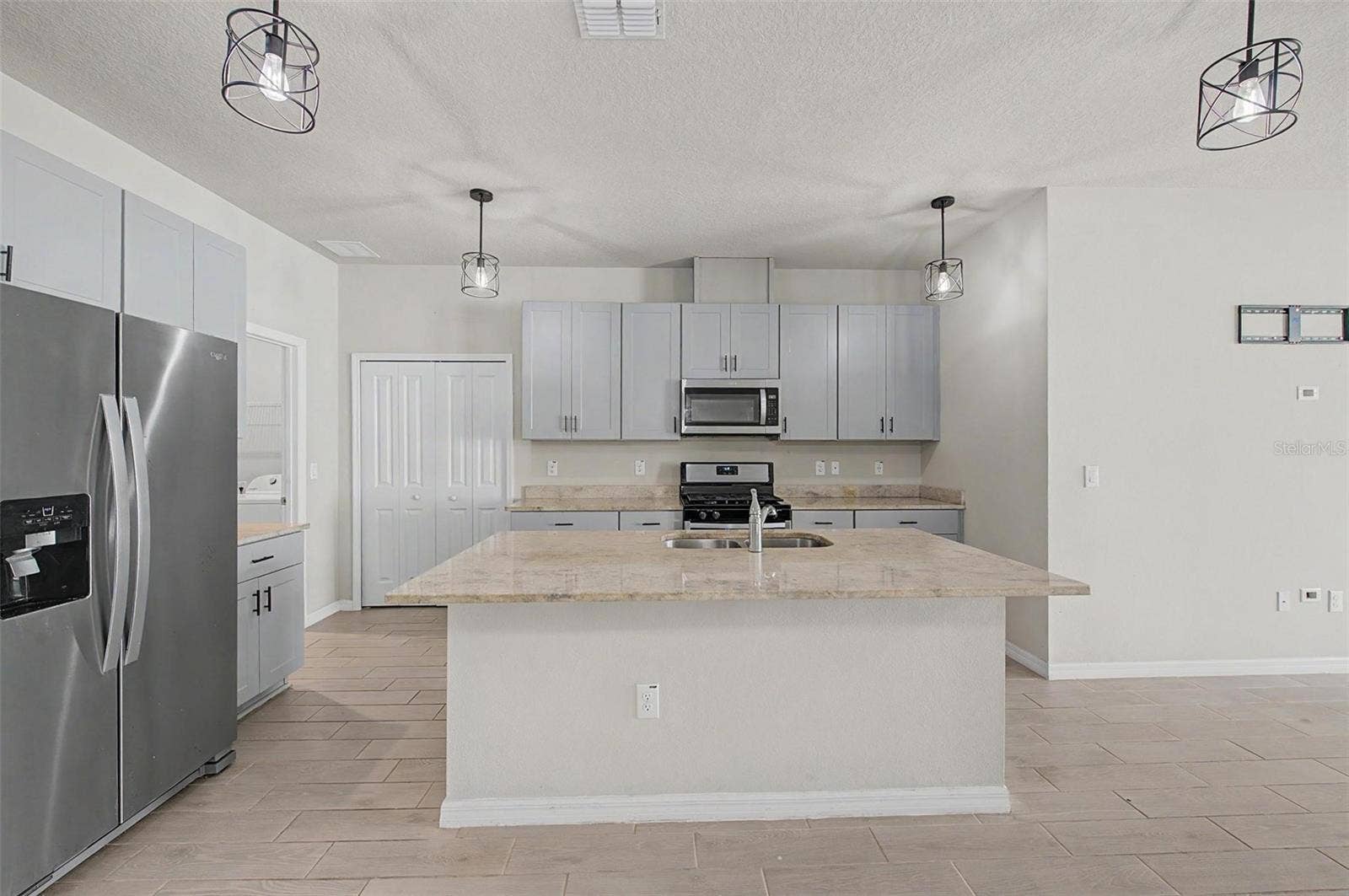 5435 BUNGALOW GROVE COURT, Palmetto, FL 34221 5435 BUNGALOW GROVE COURT, Palmetto, FL 34221