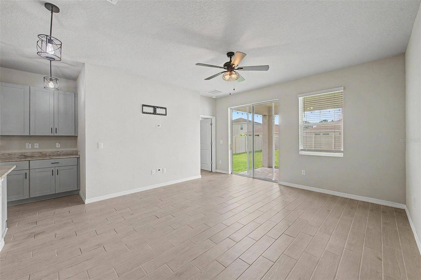 5435 BUNGALOW GROVE COURT, Palmetto, FL 34221 5435 BUNGALOW GROVE COURT, Palmetto, FL 34221
