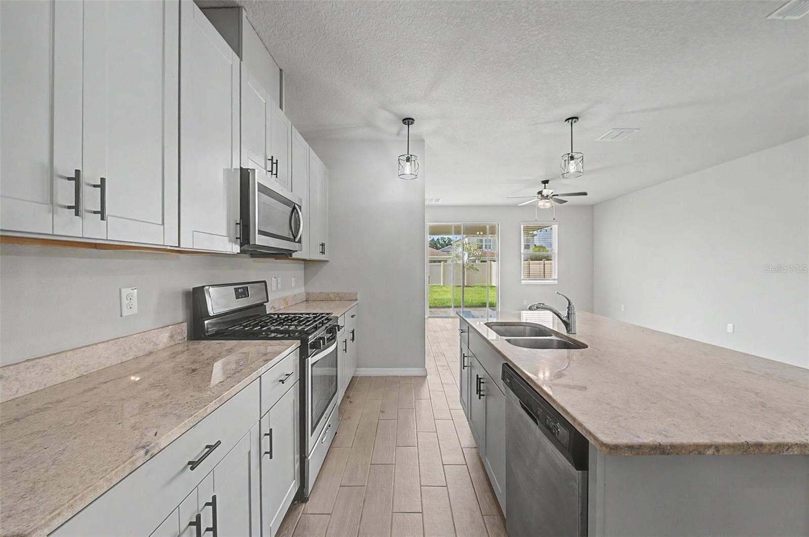 5435 BUNGALOW GROVE COURT, Palmetto, FL 34221 5435 BUNGALOW GROVE COURT, Palmetto, FL 34221