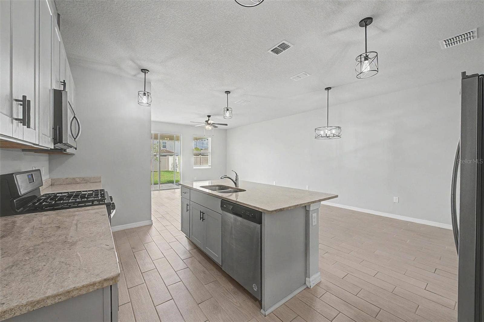 5435 BUNGALOW GROVE COURT, Palmetto, FL 34221 5435 BUNGALOW GROVE COURT, Palmetto, FL 34221