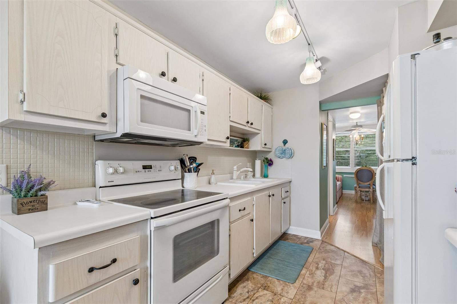 4885 1ST ST NE, #307, St Petersburg, FL 33703 4885 1ST ST NE, #307, St Petersburg, FL 33703