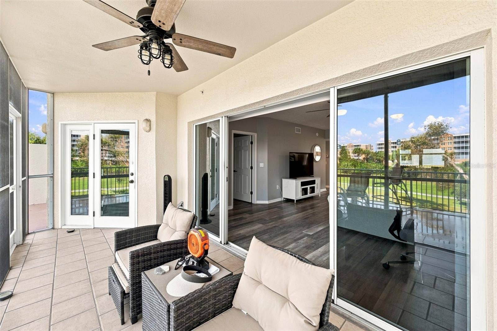 1200 COUNTRY CLUB DRIVE, #3105, Largo, FL 33771 1200 COUNTRY CLUB DRIVE, #3105, Largo, FL 33771