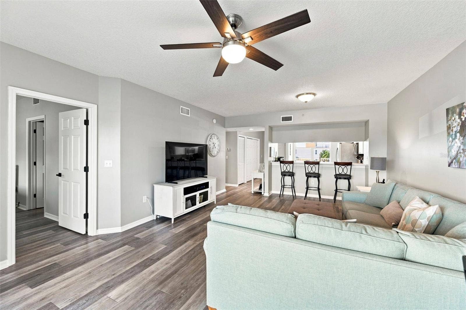 1200 COUNTRY CLUB DRIVE, #3105, Largo, FL 33771 1200 COUNTRY CLUB DRIVE, #3105, Largo, FL 33771