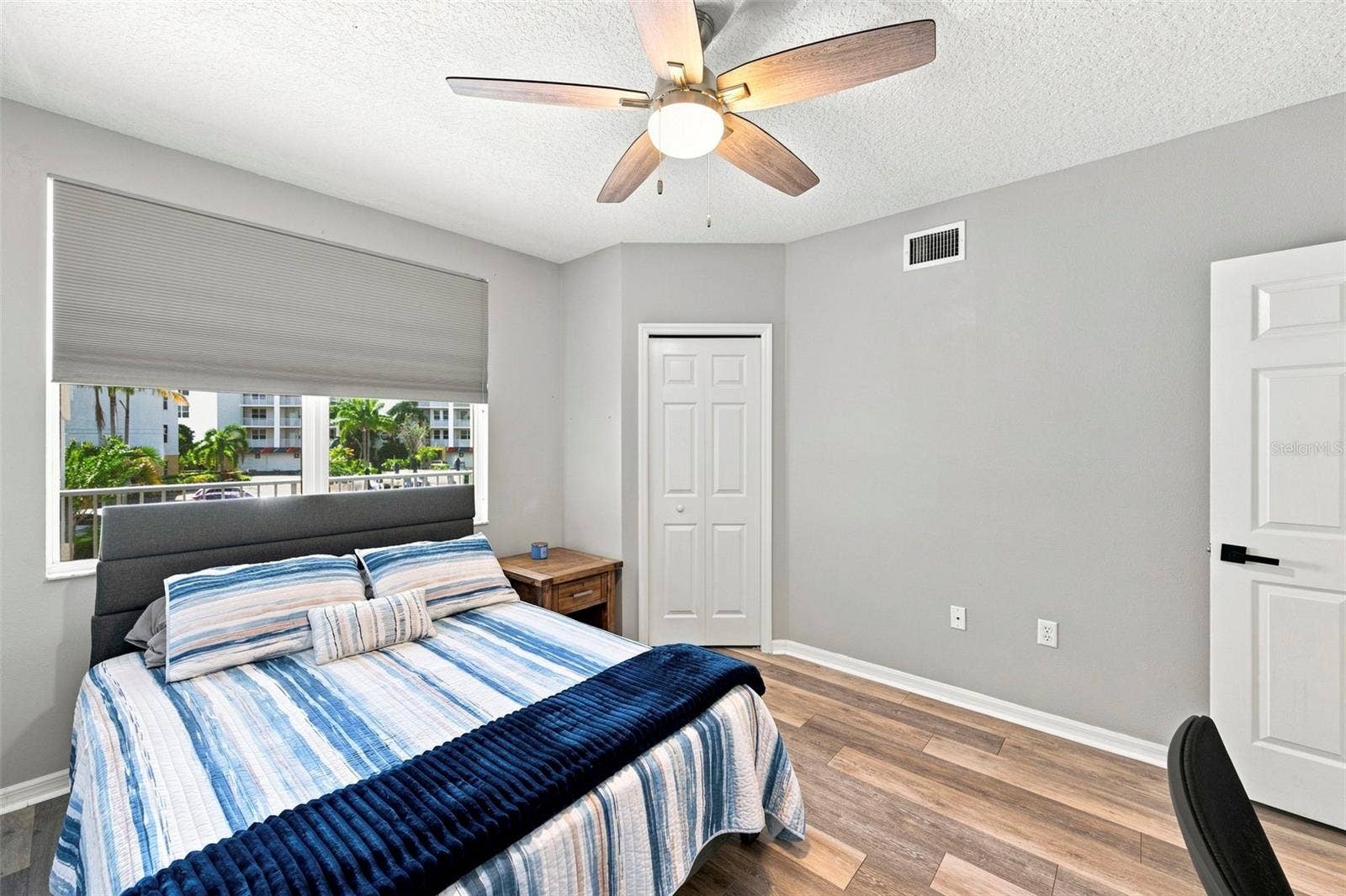 1200 COUNTRY CLUB DRIVE, #3105, Largo, FL 33771 1200 COUNTRY CLUB DRIVE, #3105, Largo, FL 33771
