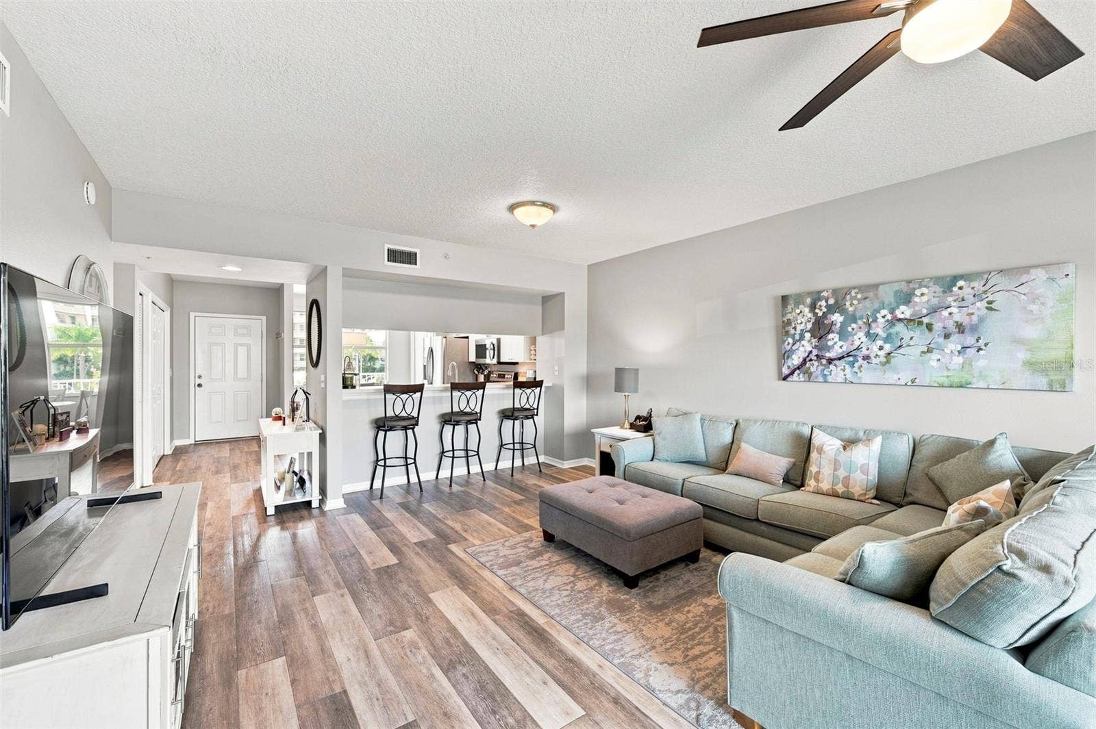1200 COUNTRY CLUB DRIVE, #3105, Largo, FL 33771 1200 COUNTRY CLUB DRIVE, #3105, Largo, FL 33771