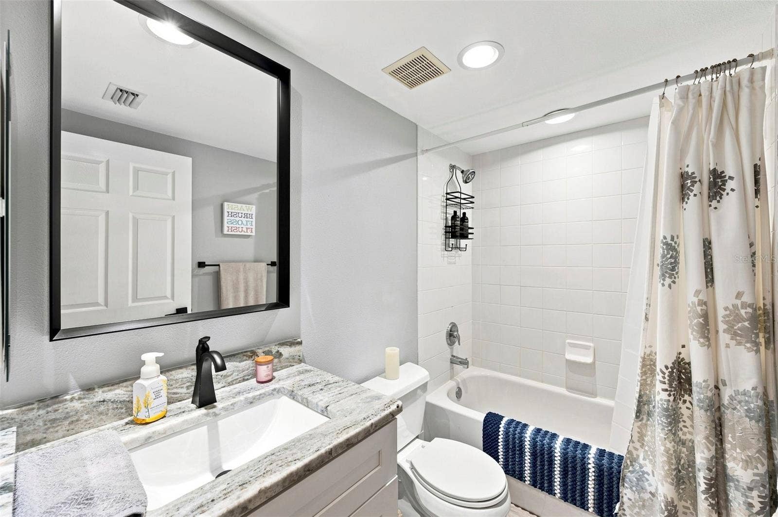 1200 COUNTRY CLUB DRIVE, #3105, Largo, FL 33771 1200 COUNTRY CLUB DRIVE, #3105, Largo, FL 33771