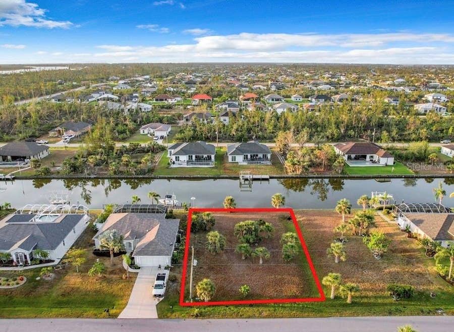 Property photo for 15914 VISCOUNT CIRCLE, Port Charlotte, FL