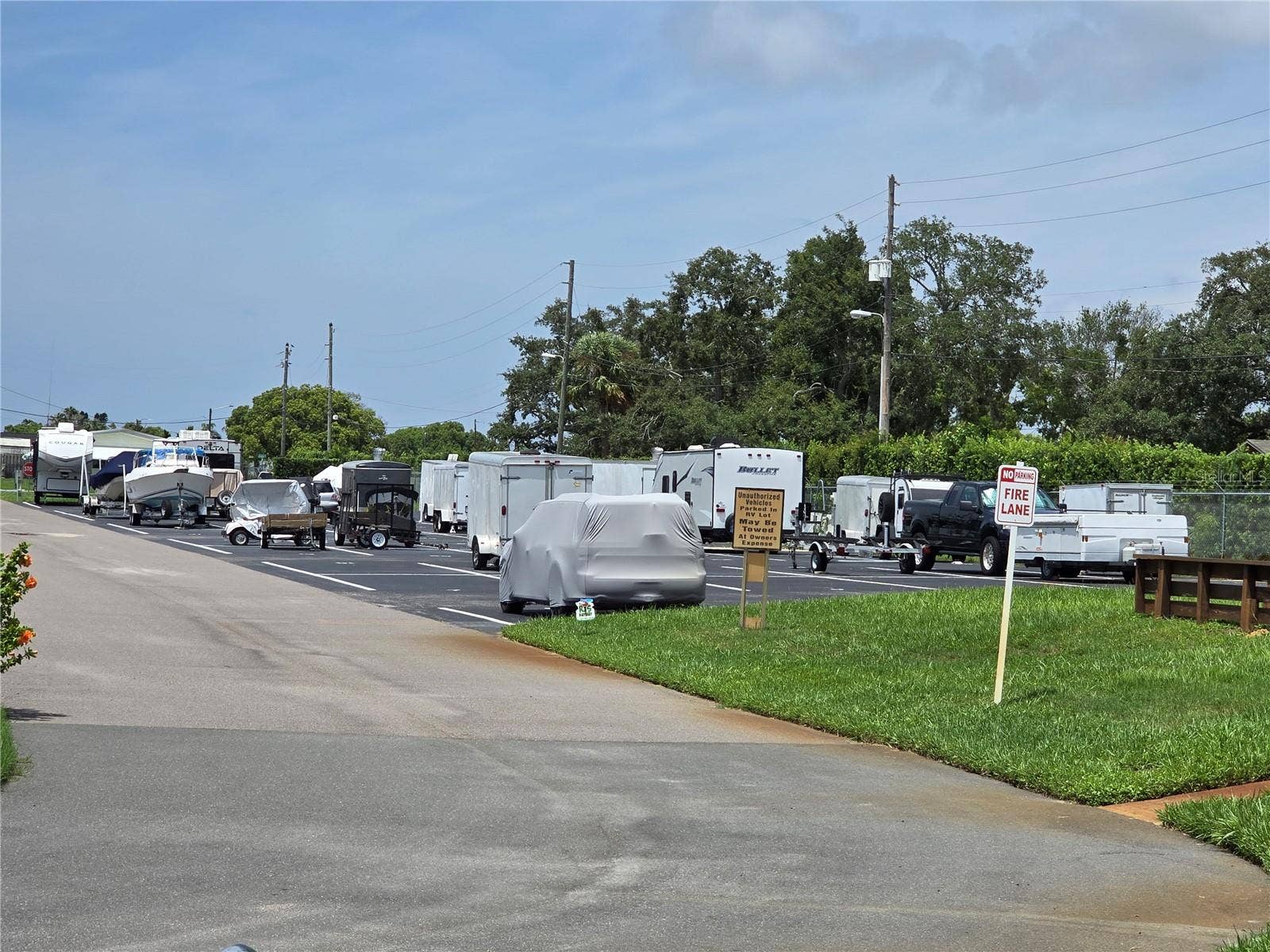 2122 WATERVIEW DRIVE, Holiday, FL 34691 RV/Boat parking