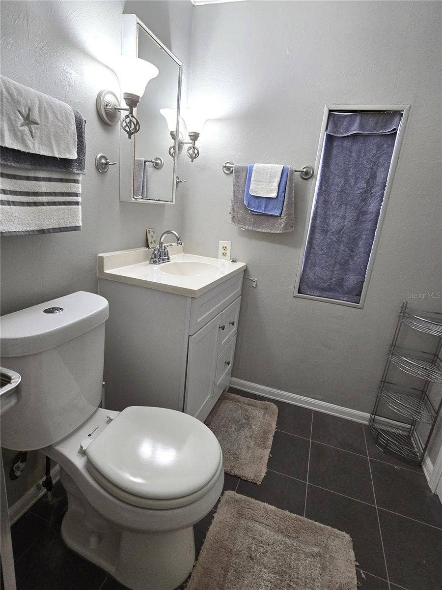 2122 WATERVIEW DRIVE, Holiday, FL 34691 Primary bathroom