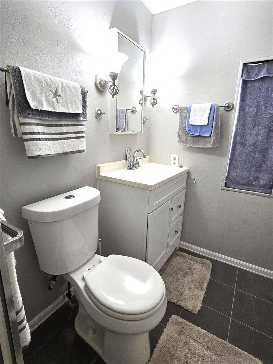 2122 WATERVIEW DRIVE, Holiday, FL 34691 Primary bathroom