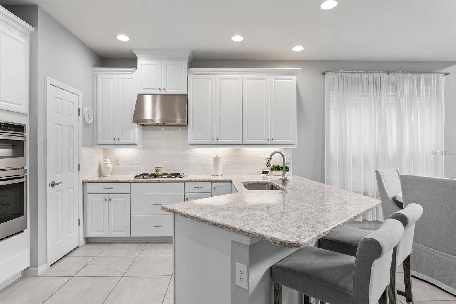 8524 ARABELLA LANE, Seminole, FL 33777 8524 ARABELLA LANE, Seminole, FL 33777