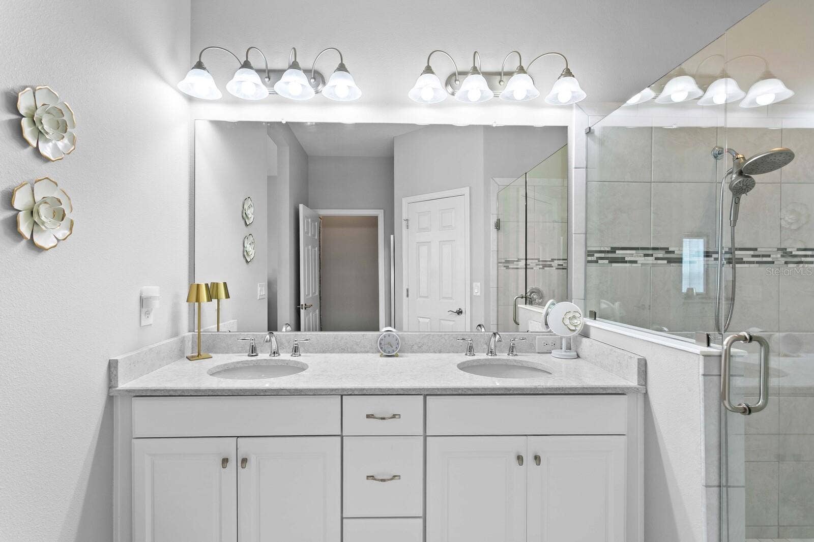 8524 ARABELLA LANE, Seminole, FL 33777 8524 ARABELLA LANE, Seminole, FL 33777