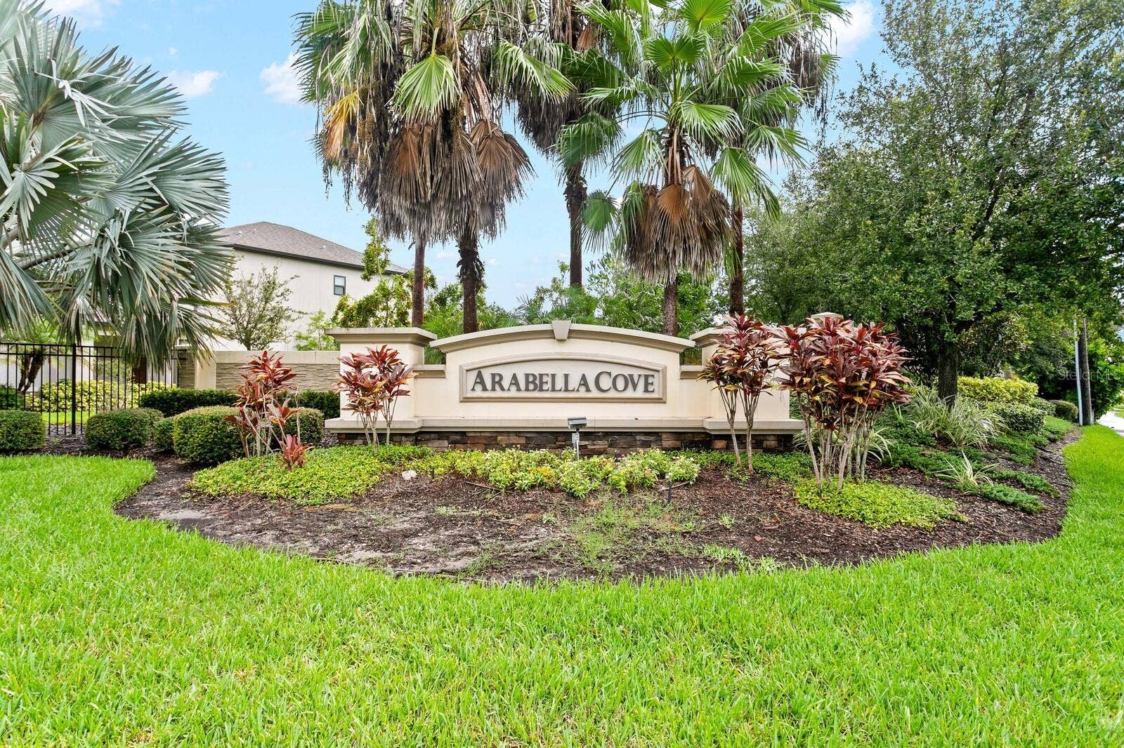 8524 ARABELLA LANE, Seminole, FL 33777 8524 ARABELLA LANE, Seminole, FL 33777