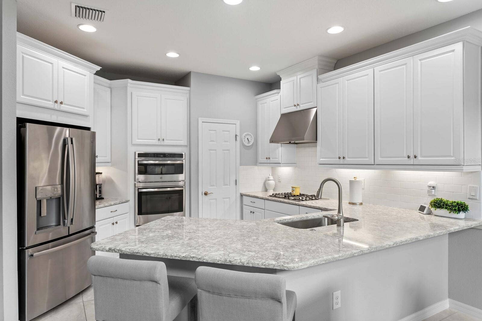 8524 ARABELLA LANE, Seminole, FL 33777 8524 ARABELLA LANE, Seminole, FL 33777