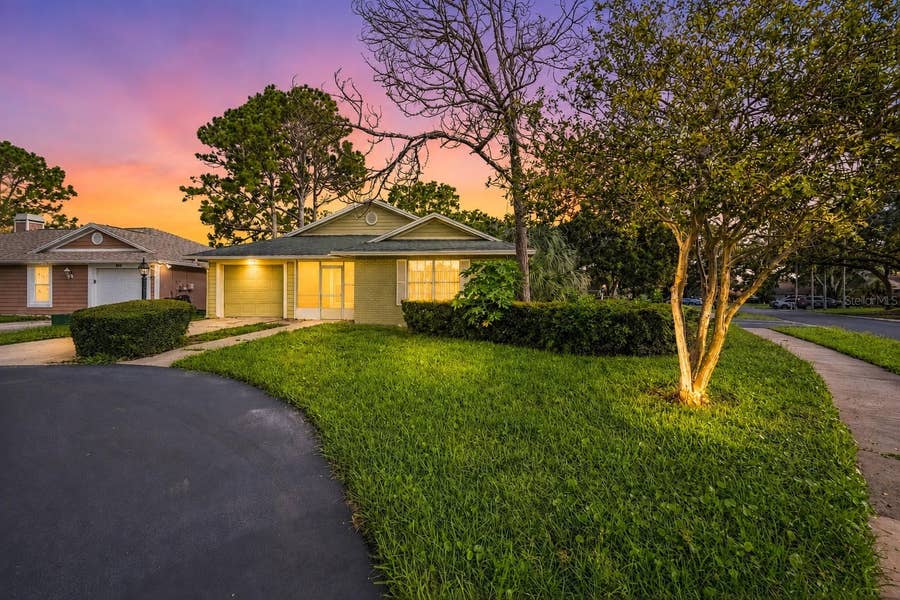 Property photo for 888 FRANKLIN CIRCLE, Palm Harbor, FL