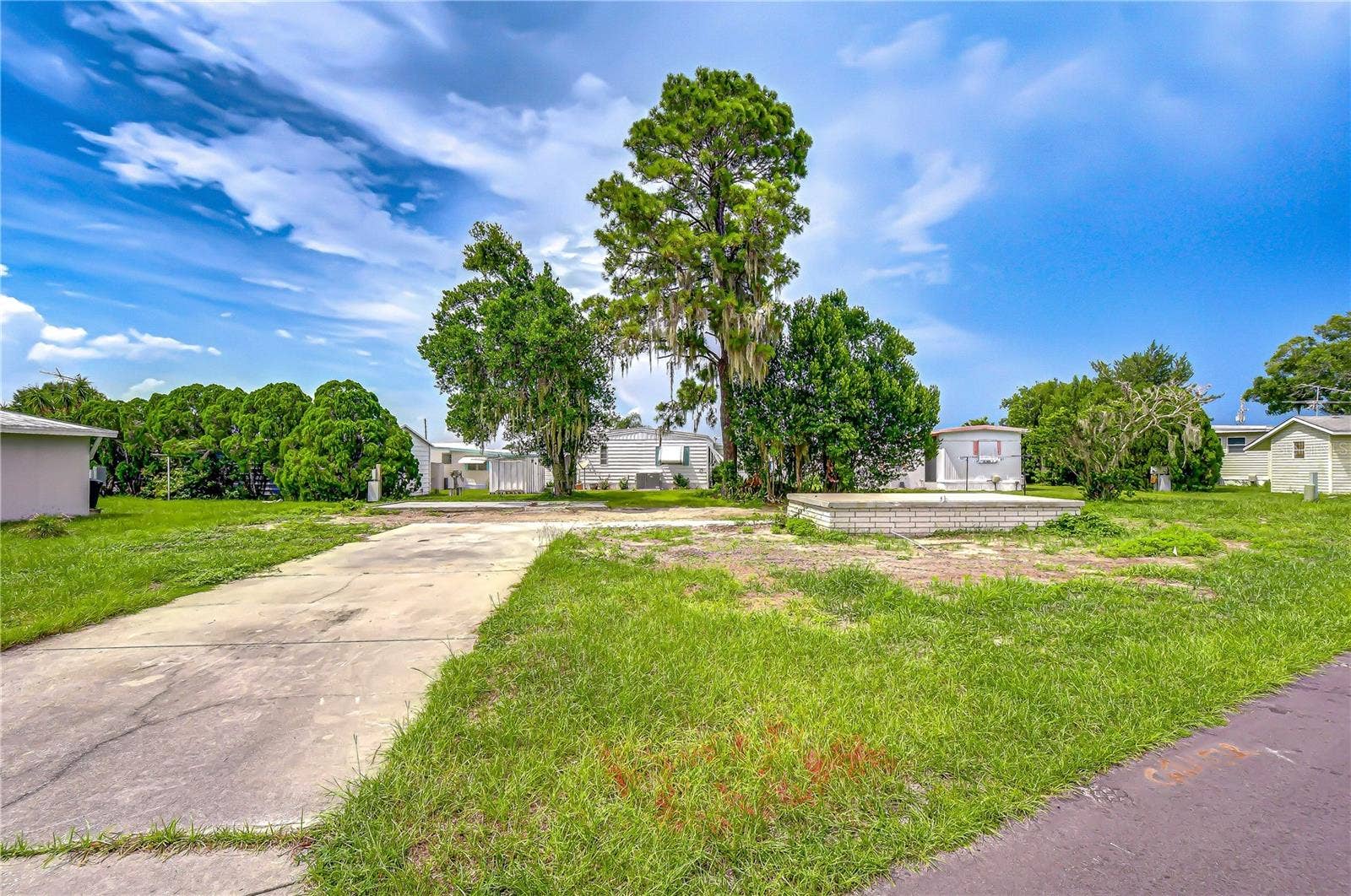 35127 ZEPHYR SHORES DRIVE, Zephyrhills, FL 33541 35127 ZEPHYR SHORES DRIVE, Zephyrhills, FL 33541