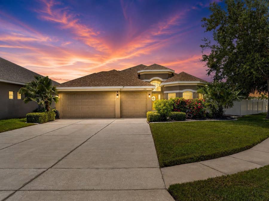 Property photo for 1724 MIRA LAGO CIRCLE, Ruskin, FL