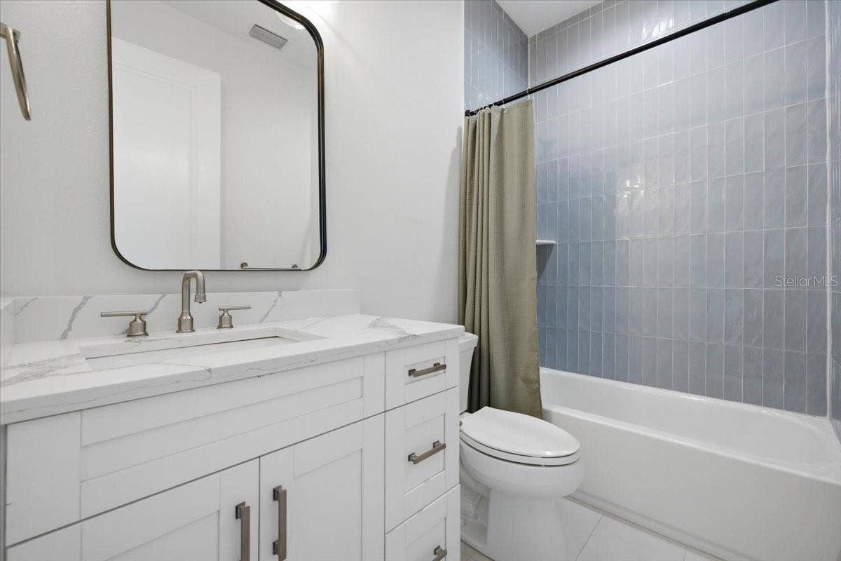 4917 N NEBRASKA AVENUE, Tampa, FL 33603 3rd full bathroom