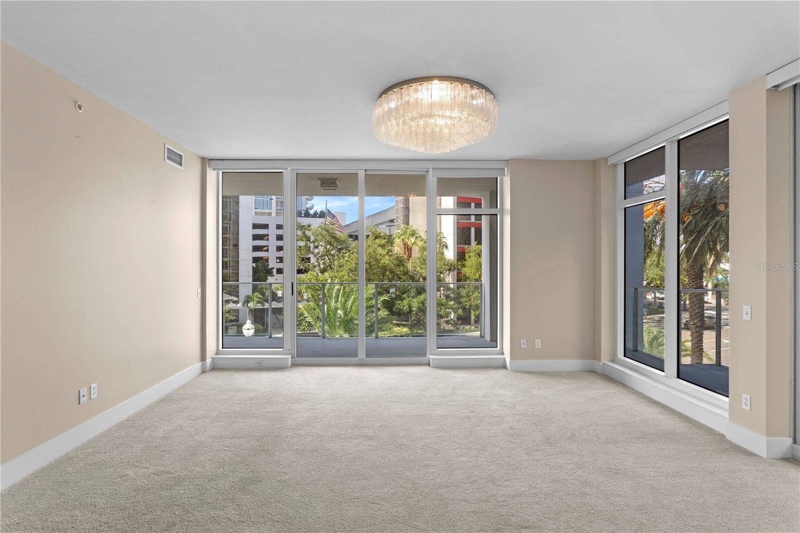 175 1ST STREET S, #303, St Petersburg, FL 33701 Living Room