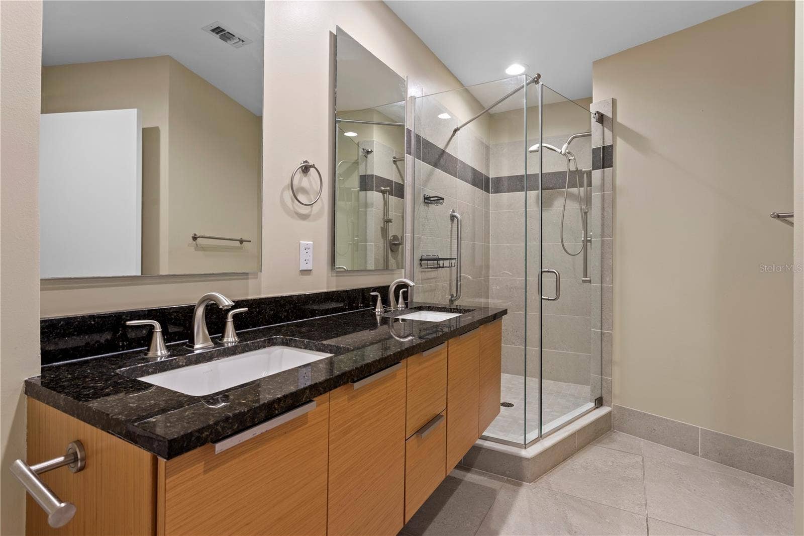 175 1ST STREET S, #303, St Petersburg, FL 33701 Primary Bathroom