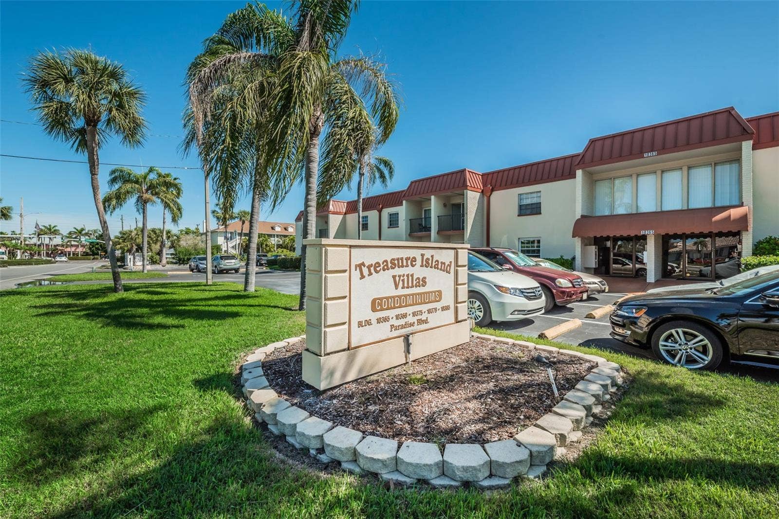 10365 PARADISE BOULEVARD, #13, Treasure Island, FL 33706 10365 PARADISE BOULEVARD, #13, Treasure Island, FL 33706