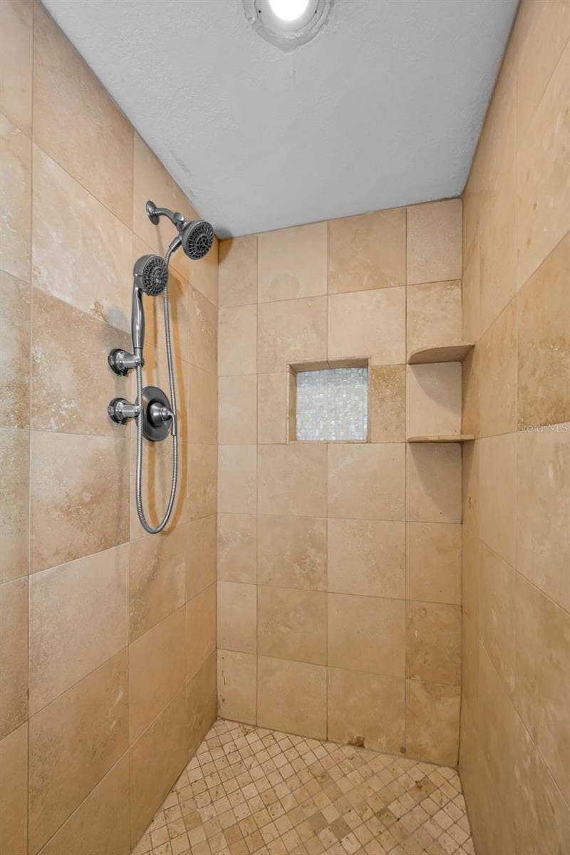 primary suite shower