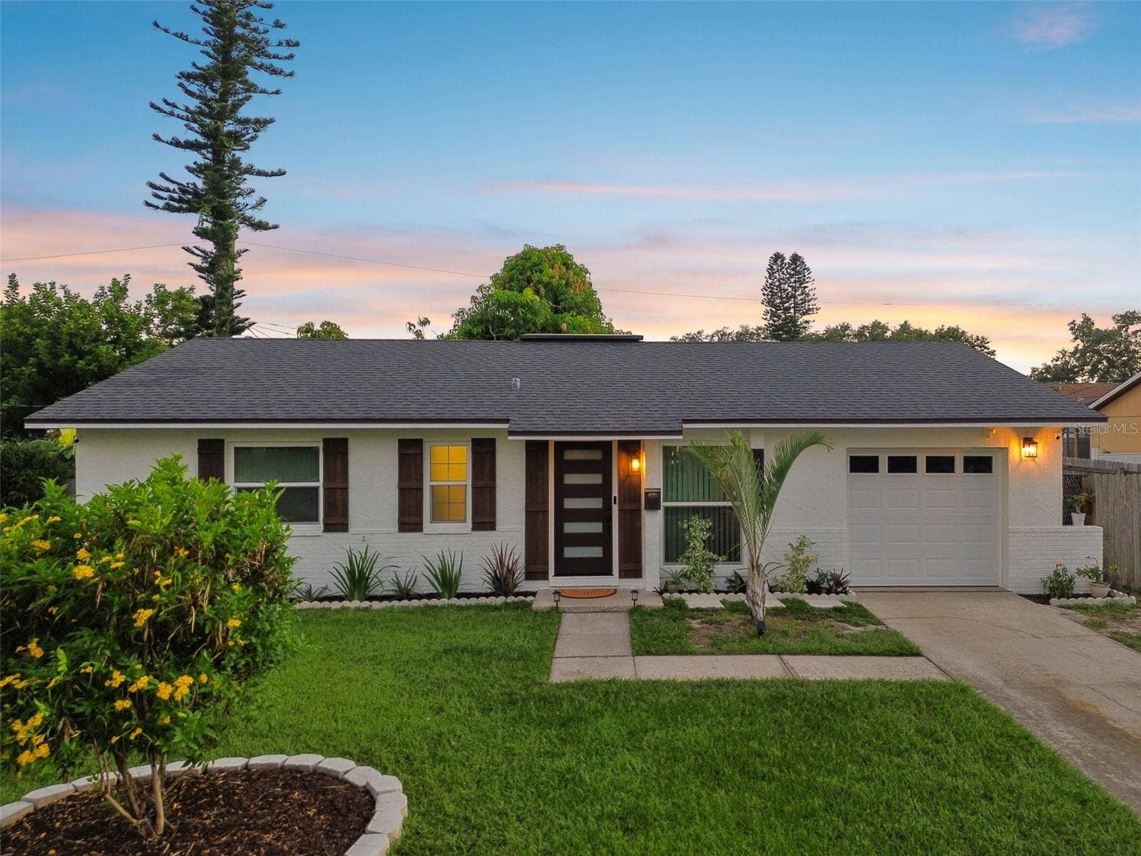 4185 WHITING DRIVE SE, St Petersburg, FL 33705 4185 WHITING DRIVE SE, St Petersburg, FL 33705