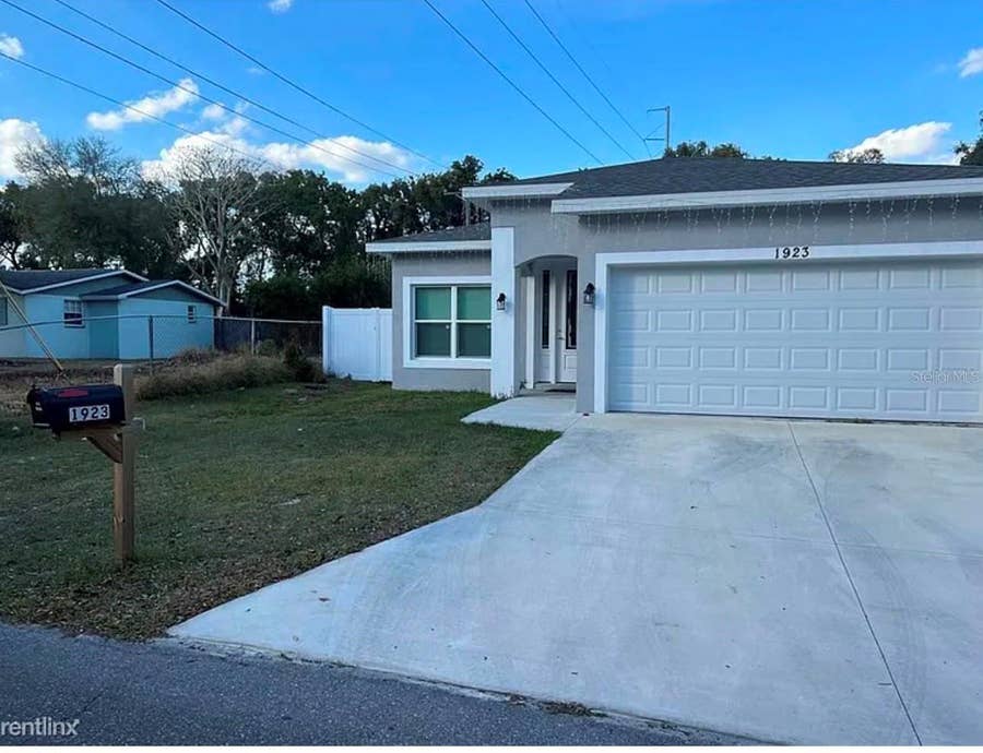 Property photo for 1923 W SKAGWAY AVENUE, Tampa, FL