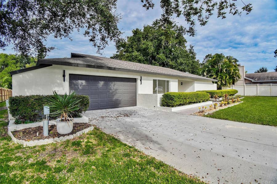 Property photo for 207 DUNBRIDGE DRIVE, Palm Harbor, FL