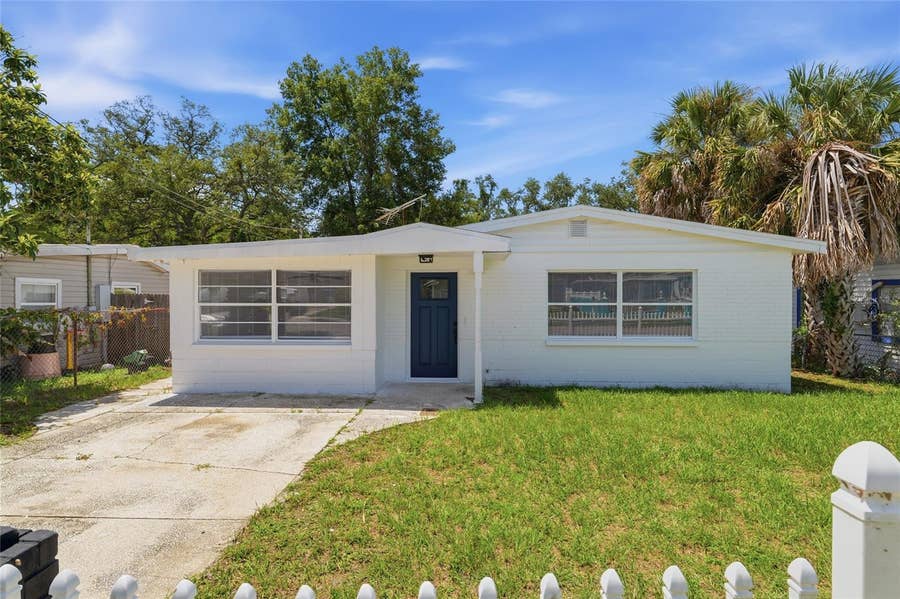 Property photo for 4009 E POWHATAN AVENUE, Tampa, FL