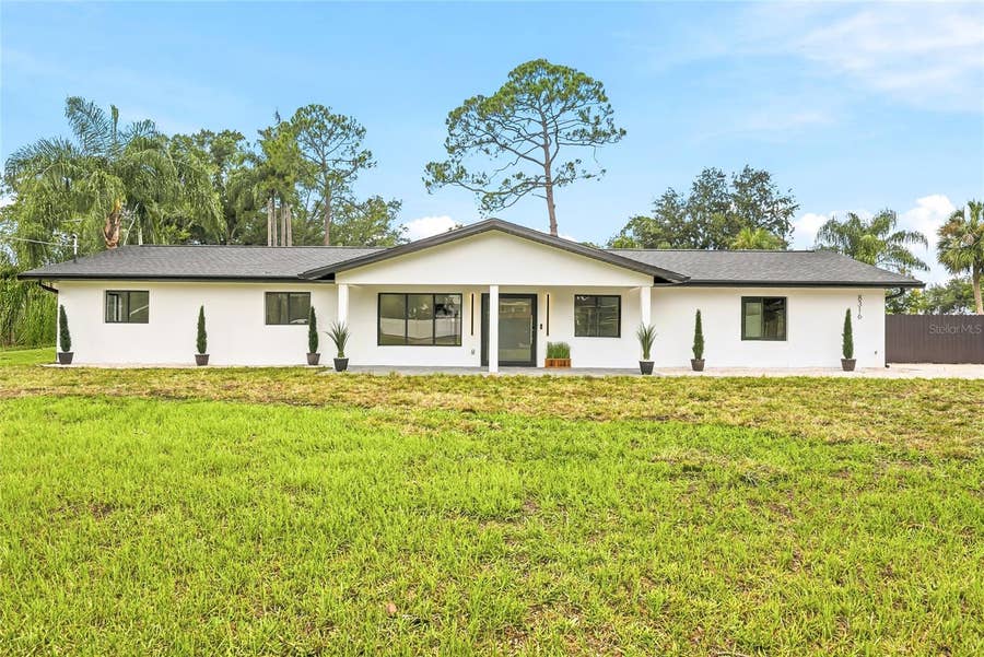 Property photo for 8316 W FOREST CIRCLE, Tampa, FL