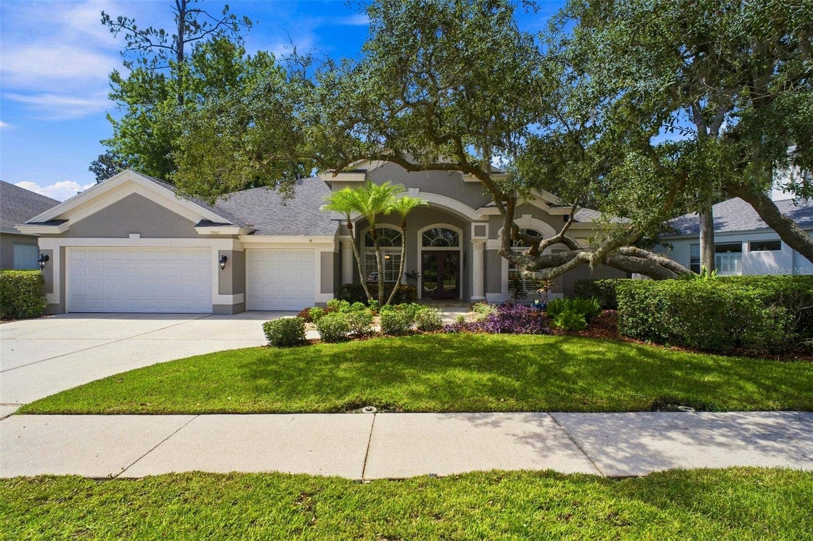 2862 DEER RUN, Tarpon Springs, FL 34688 Front of Home