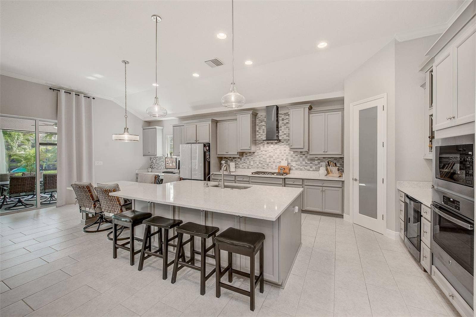 6916 NEOPOLITAN COURT, Apollo Beach, FL 33572